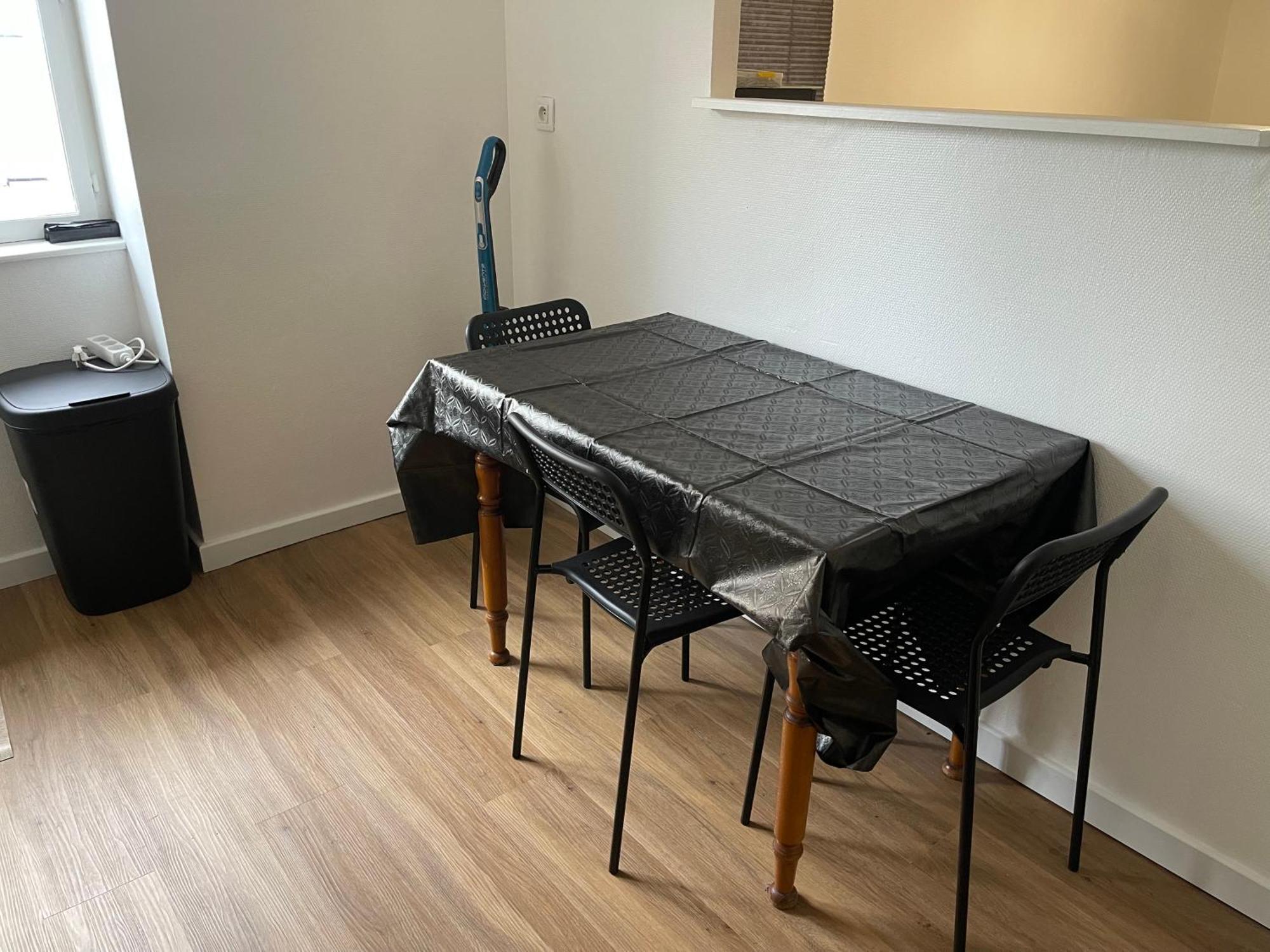 Ferienwohnung Hexagone Wifi Un Sejour A Part Longeville-les-Metz Exterior foto