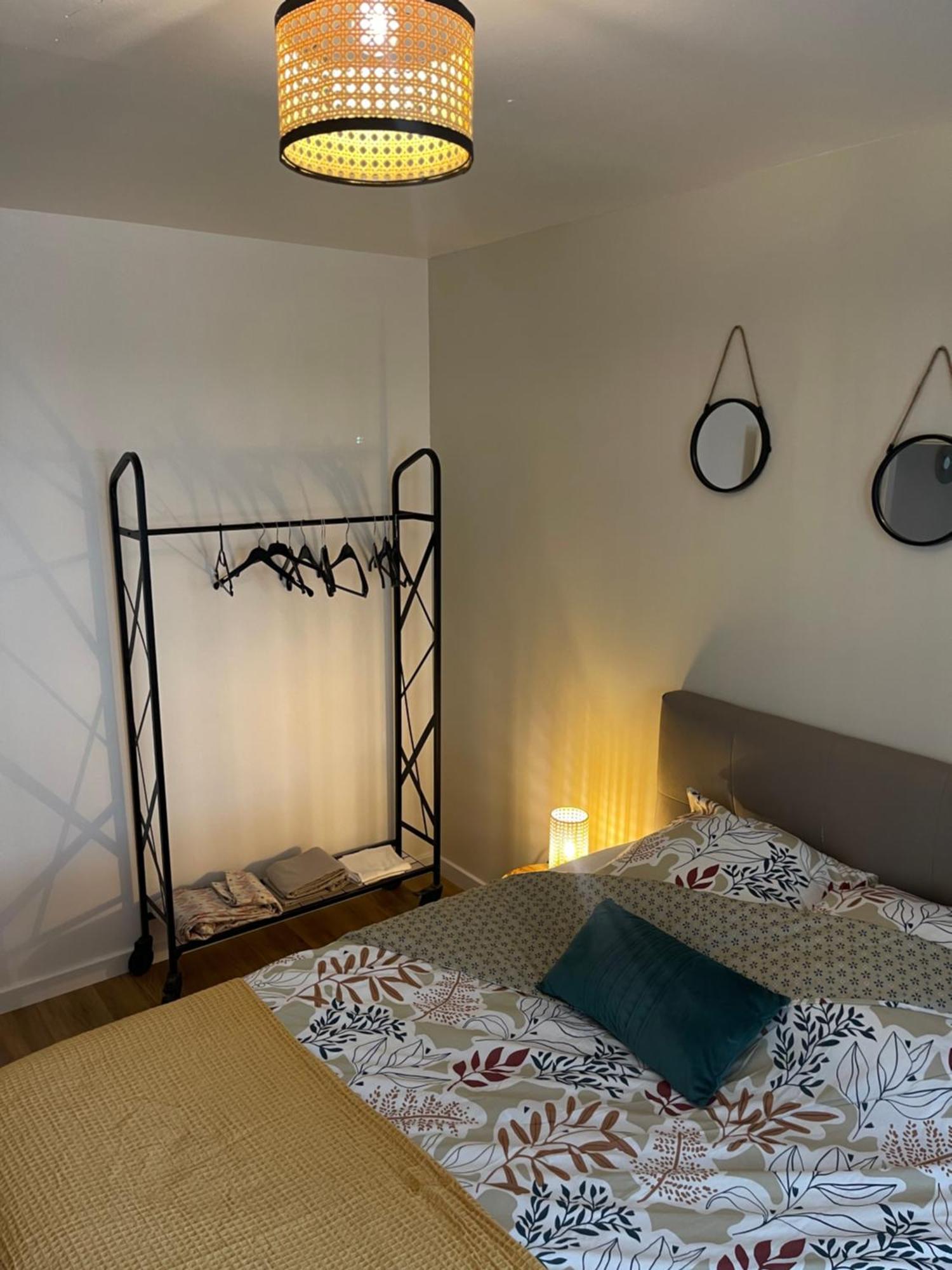 Ferienwohnung Hexagone Wifi Un Sejour A Part Longeville-les-Metz Exterior foto