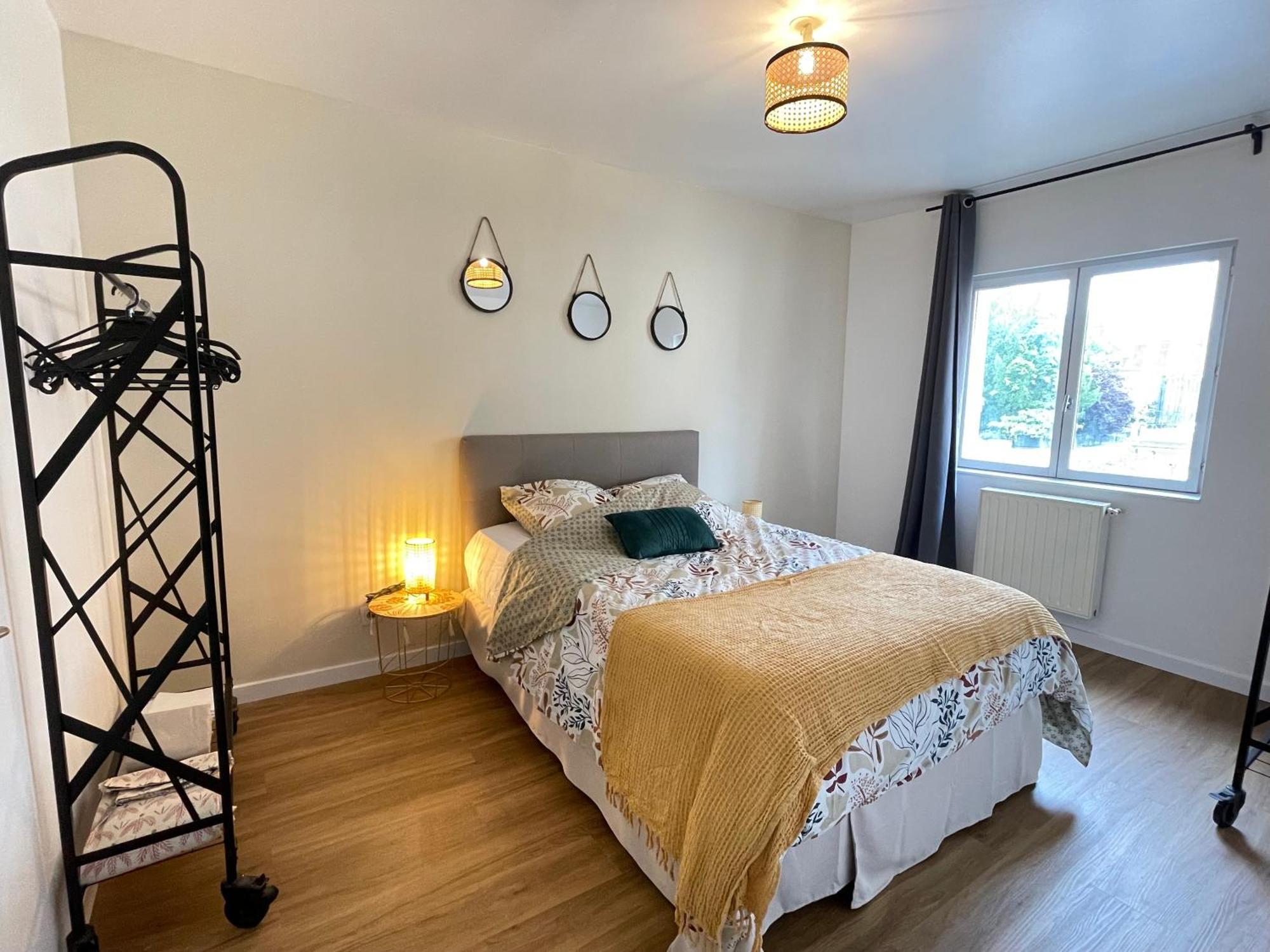 Ferienwohnung Hexagone Wifi Un Sejour A Part Longeville-les-Metz Exterior foto