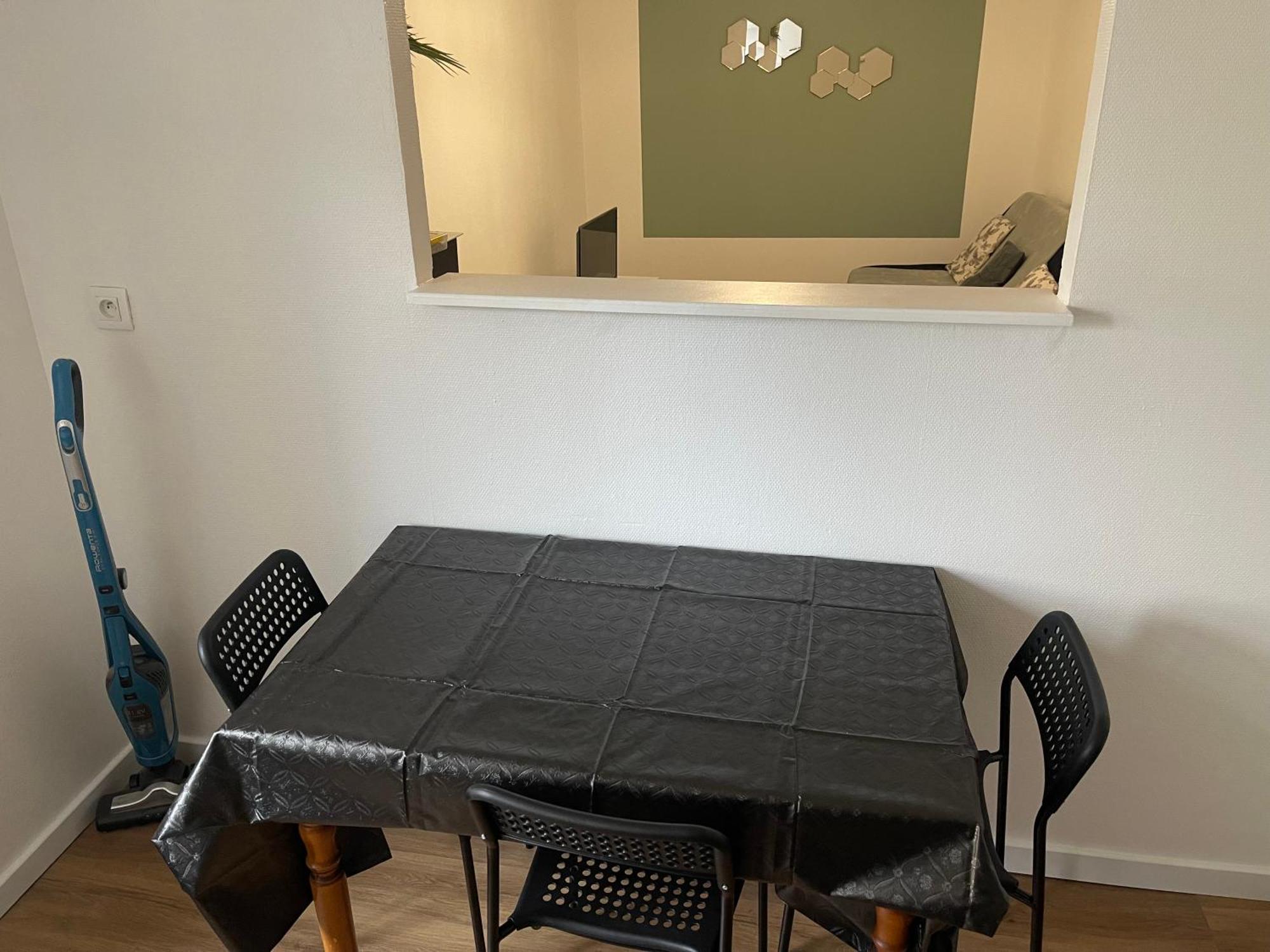 Ferienwohnung Hexagone Wifi Un Sejour A Part Longeville-les-Metz Exterior foto